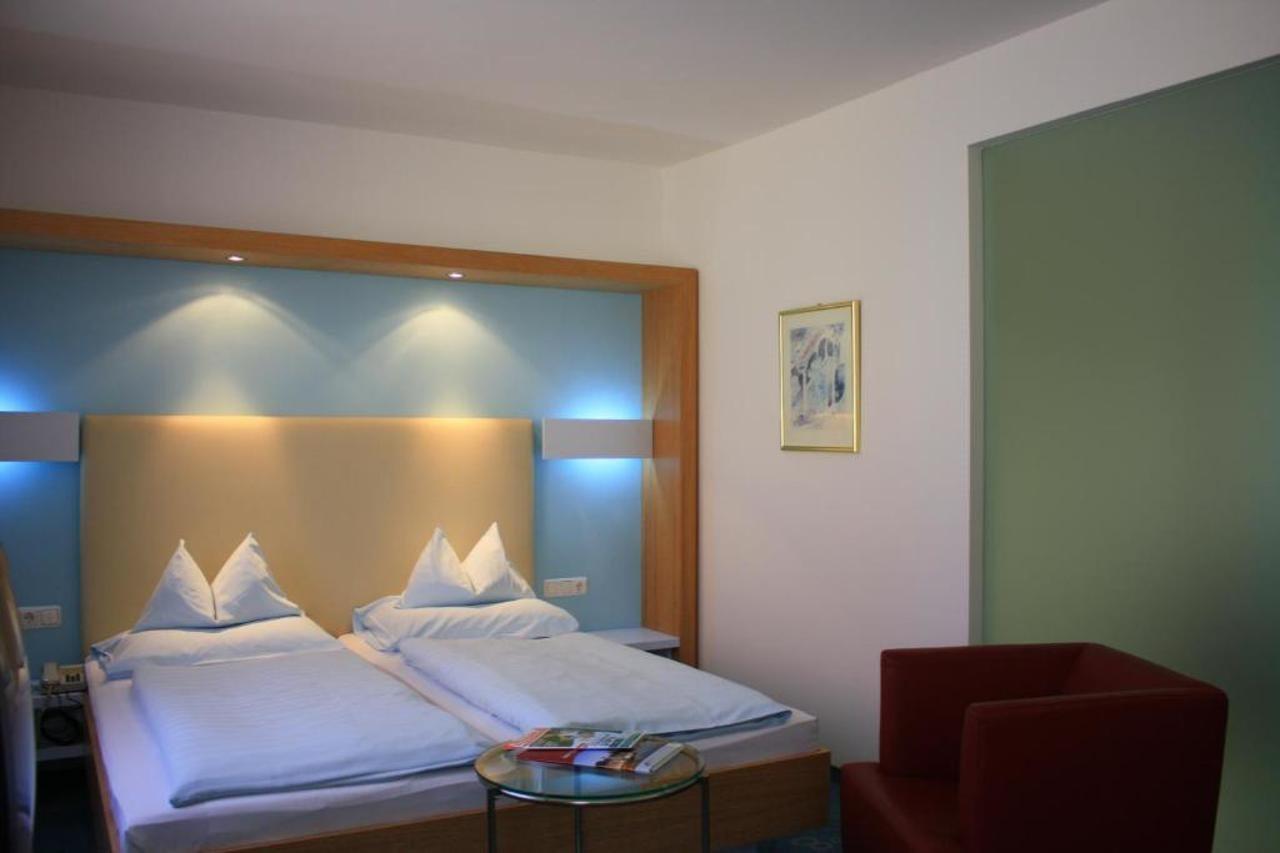 Dom Hotel Линц Экстерьер фото