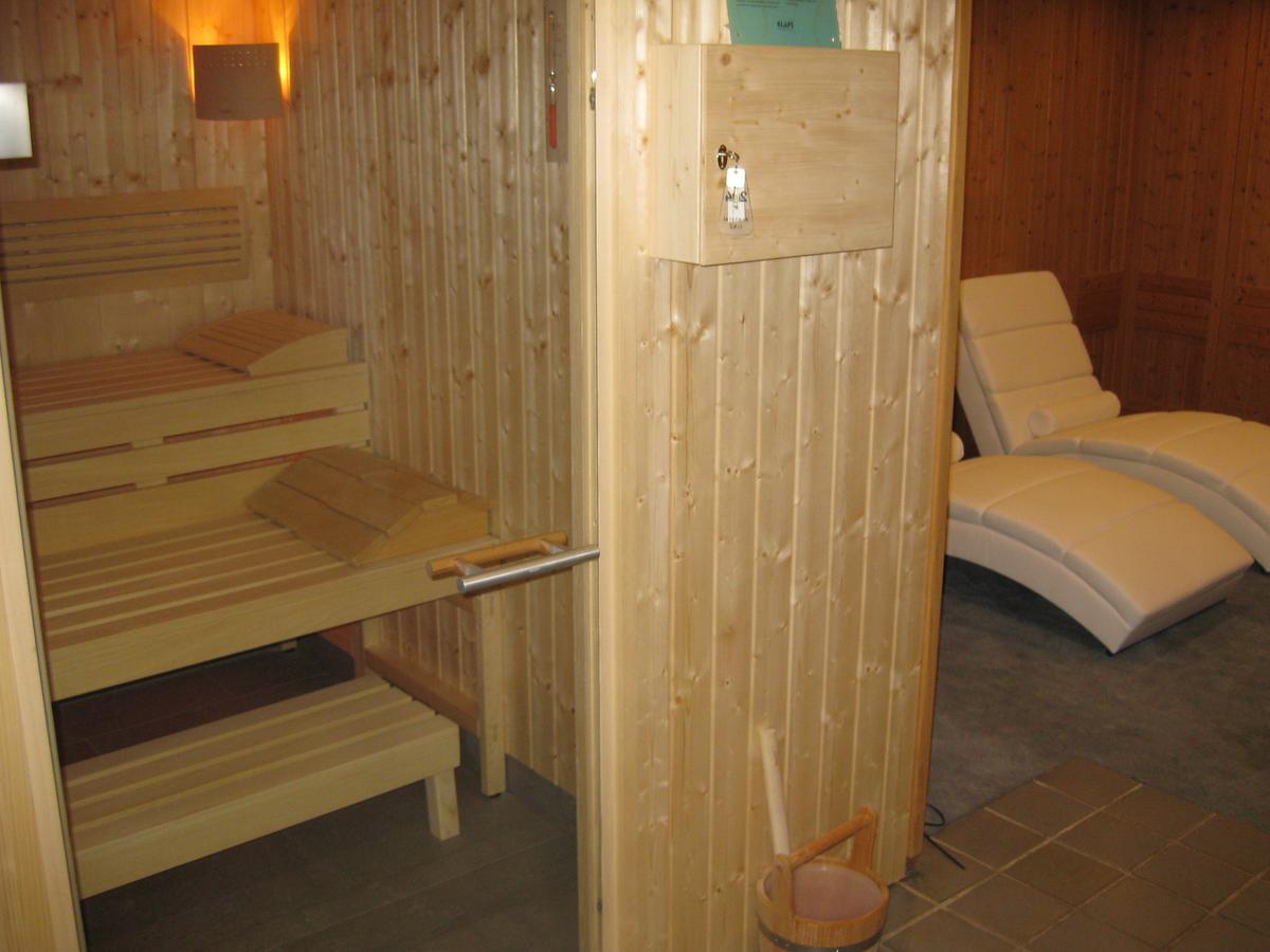 Dom Hotel Линц Экстерьер фото