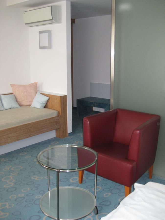 Dom Hotel Линц Экстерьер фото