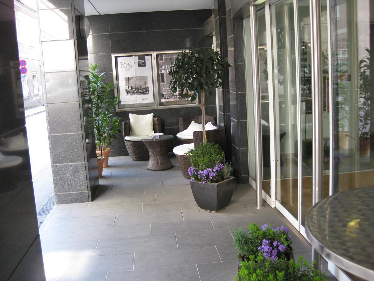 Dom Hotel Линц Экстерьер фото