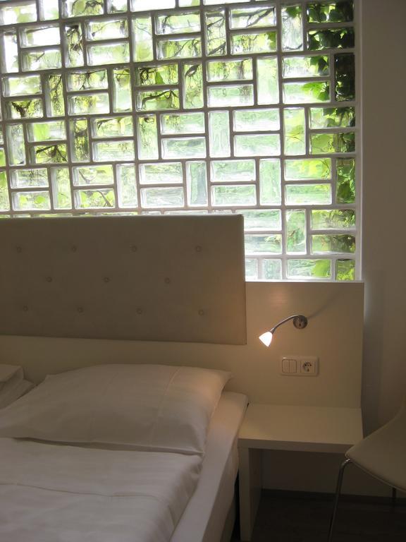 Dom Hotel Линц Экстерьер фото
